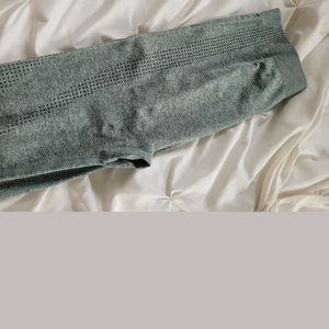 Maternity workout leggings